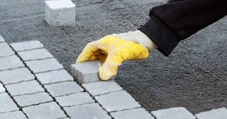 Укладка тротуарной плитки 50 на 50 в Балтийске в октябре