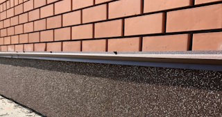 Облицовка цоколя керамогранитом в Балтийске в октябре
