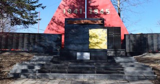 Профессиональное благоустройство памятников в Балтийске в октябре